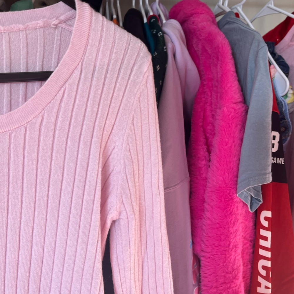 SHEIN Pink Ribbed Button-Up Top - Picture 4 of 5